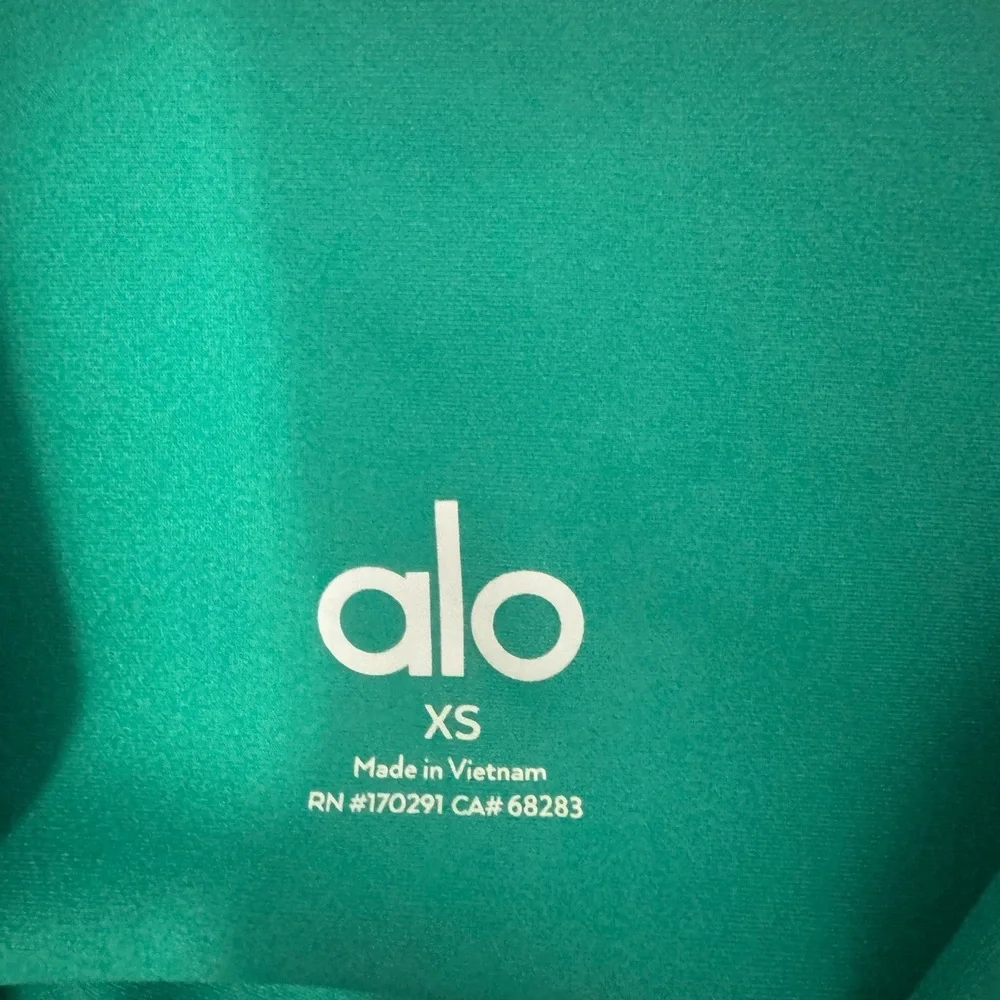 Alo Yoga Leggings - Picture 3 of 4